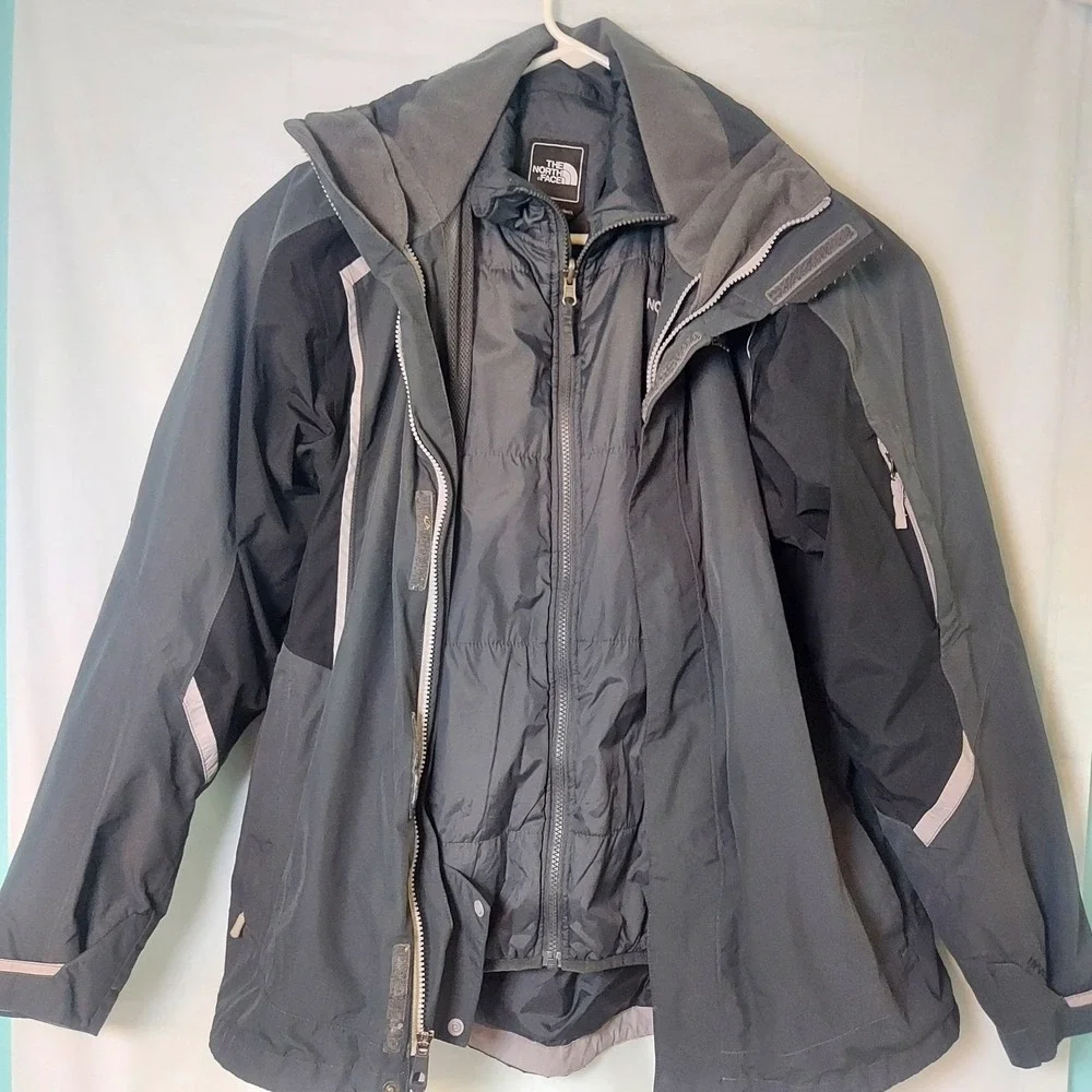 The North Face HyVent Men Jacket Gray Black Reflective Zip Hooded Outdoor M Read